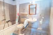 Badezimmer - Etagenwohnung mit 46,00 m² in Stade zum Kaufen