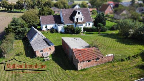 Luftbild - 1 Zimmer Mehrfamilienhaus, Wohnhaus in Bergen auf Rügen