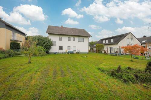 Rückansicht und Garten - 