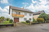 Vorderansicht - Freistehendes Wohnhaus für Gartenliebhaber