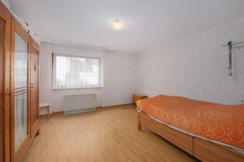 Schlafzimmer EG - Einfamilienhaus mit 119,00 m² in Keltern zum Kaufen