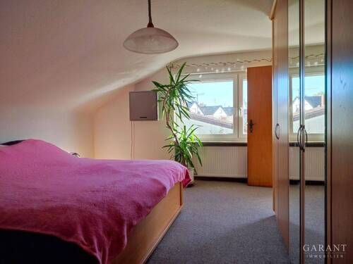 Schlafzimmer - Einfamilienhaus mit 136,00 m&sup2; in Linkenheim-Hochstetten zum Kaufen