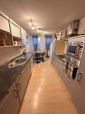 Küche 2. OG - 9 Zimmer Mehrfamilienhaus, Wohnhaus in Hohndorf