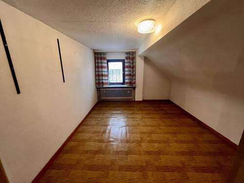 Dachgeschoss rechts - 