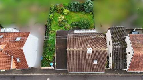 Vogelperspektive Grundstück - 7 Zimmer Einfamilienhaus zum Kaufen in Illingen