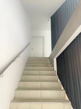 Treppenhaus - 2 Zimmer Einfamilienhaus zum Kaufen in Böbingen an der Rems