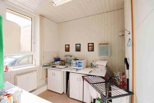 Hygieneraum Praxis - 9 Zimmer Mehrfamilienhaus, Wohnhaus in Flensburg
