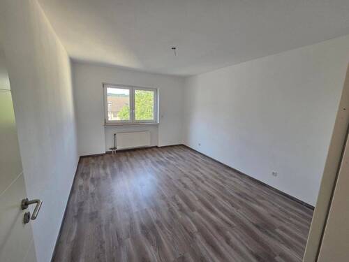 Kinder-/ Arbeitszimmer - 