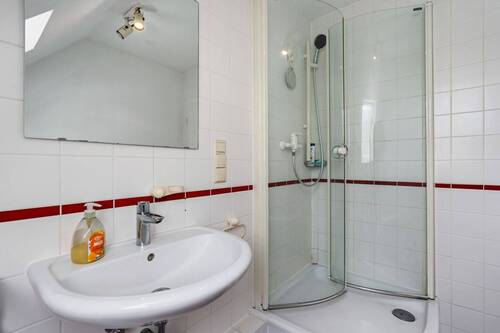 ... mit Dusche - 