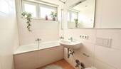 Badezimmer mit Fenster! - 