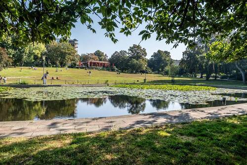 Nahegelegener Weinbergspark - 