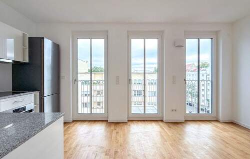 Wohnbereich - 1 Zimmer Etagenwohnung zur Miete in Berlin