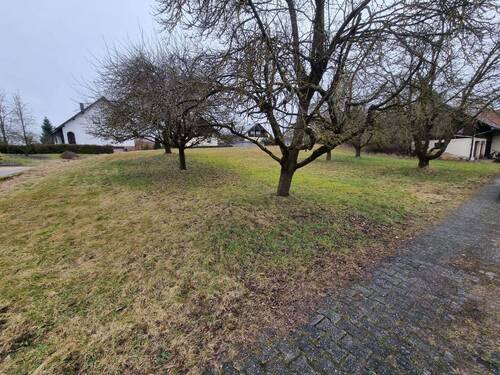 Gartengrundstück - Einfamilienhaus mit 129,50 m&sup2; in Fensterbach zum Kaufen