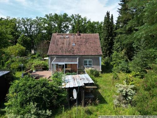 Blick vom Garten zum Bestandsobjekt - 