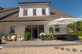 Sonnige Terrasse am Haus - 4 Zimmer Doppelhaushälfte zum Kaufen in Elmenhorst-Lichtenhagen