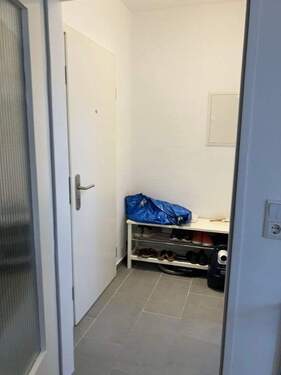 Flur - Etagenwohnung mit 29,70 m² in Frankfurt am Main zur Miete