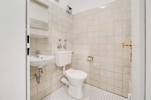 Gäste-WC - 2 Zimmer Etagenwohnung in Bremen
