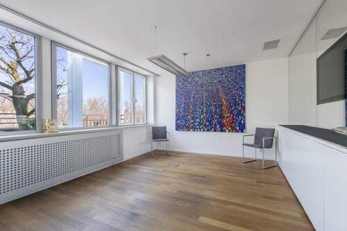 Zimmer 2 - 4 Zimmer Etagenwohnung in Köln