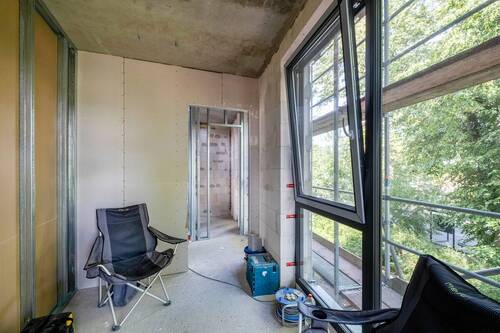 Schlafzimmer 2 mit Blick ins Duschbad - 