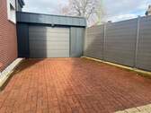 PKW Garage + Stellplatz - 