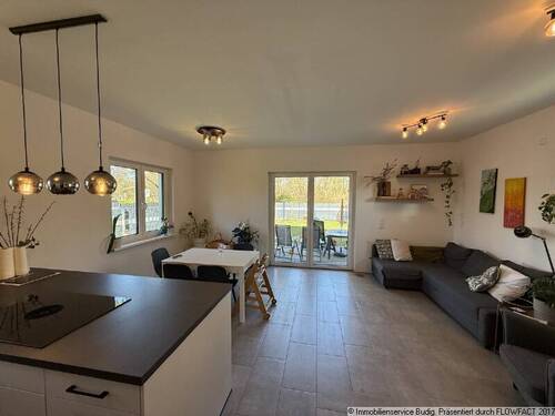 Blick ins Wohnzimmer - 5 Zimmer Einfamilienhaus in Neuenhagen
