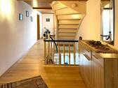 8_OG_Flur_Treppe zu DG_4_ret.JPG - 