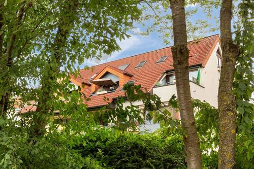 Rückansicht Wohnhaus - 2 Zimmer Etagenwohnung in Neuss
