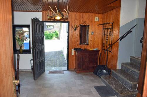 Eingangsberich - 5 Zimmer Doppelhaushälfte zum Kaufen in Willich