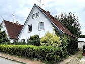 Frontseite mit Garagenauffahrt - 7 Zimmer Einfamilienhaus zum Kaufen in Glückstadt