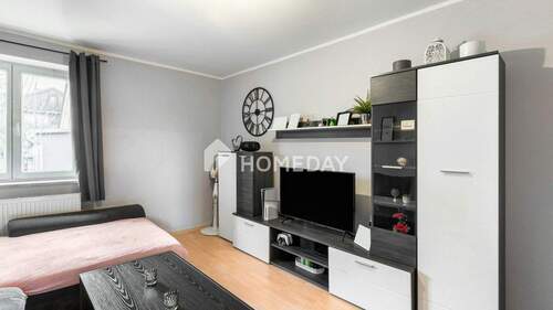 Wohnzimmer 1 - 3 Zimmer Etagenwohnung zum Kaufen in Deggendorf