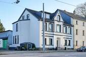 Hausansicht - 9 Zimmer Mehrfamilienhaus, Wohnhaus in Bochum
