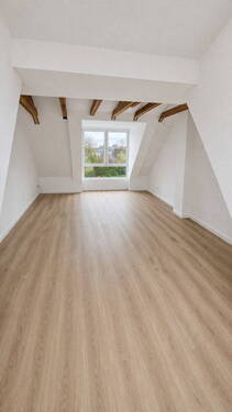 Wohn-Essbereich - Erstbezug nach Dachausbau - moderne 2-Zimmer-Wohnung mit Effizienzklasse A