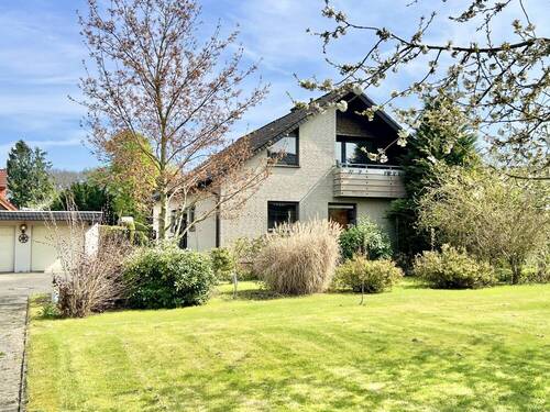 Hausansicht - 6 Zimmer Einfamilienhaus in Detmold