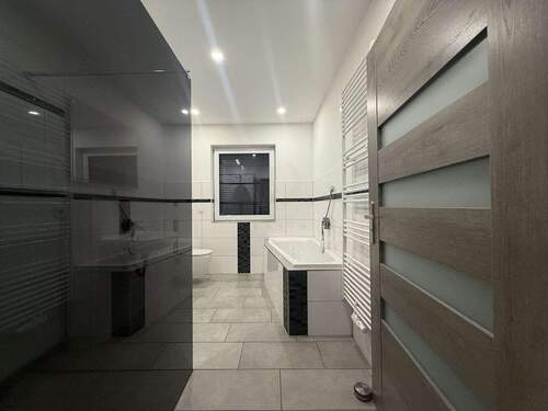 Bad - 5 Zimmer Einfamilienhaus zum Kaufen in Heidesee