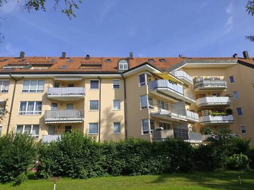 Rückfassade - 3 Zimmer Etagenwohnung zum Kaufen in München