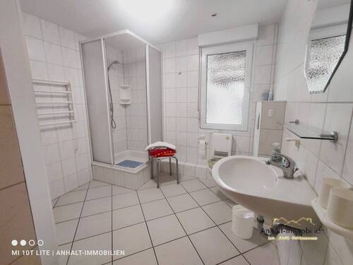 Badezimmer mit WC - 