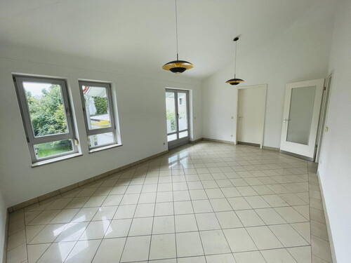 Wohnzimmer - Etagenwohnung mit 77,60 m² in Ingolstadt zum Kaufen