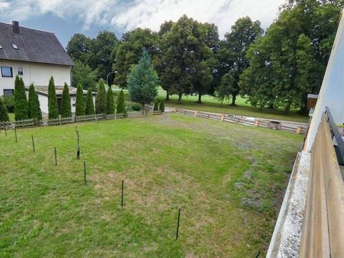 Großes Grundstück - 