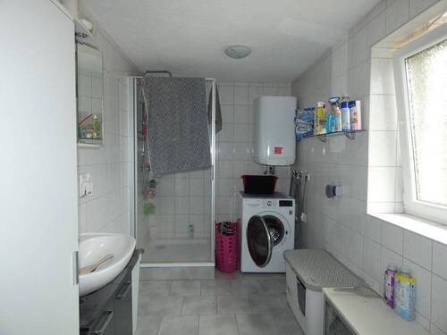 Duschbad der DG-Wohnung - 