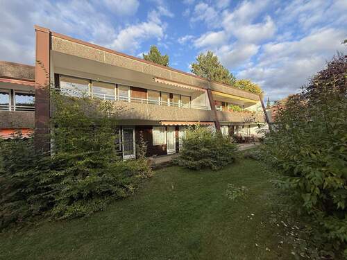 Hausansicht - 3 Zimmer Etagenwohnung zur Miete in Kassel