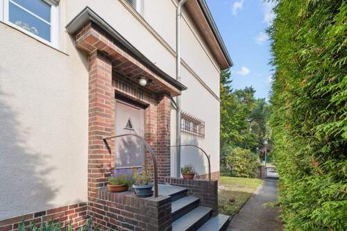 Hauseingang - Einfamilienhaus mit 115,00 m² in Berlin zum Kaufen