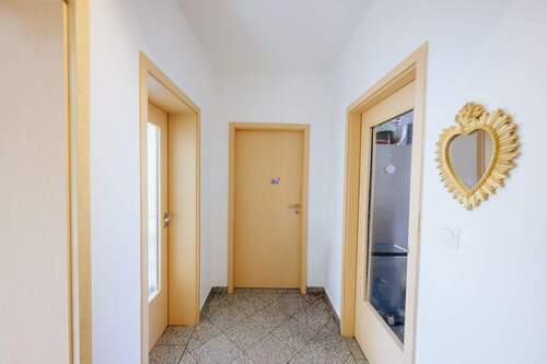 Flur - 3 Zimmer Etagenwohnung in BI-Sennestadt