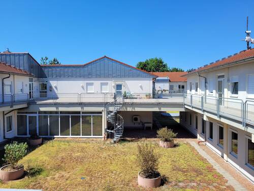 Blick auf Lichthof und 2. OG - 