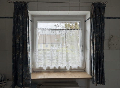 Bad mit Fenster.png - 