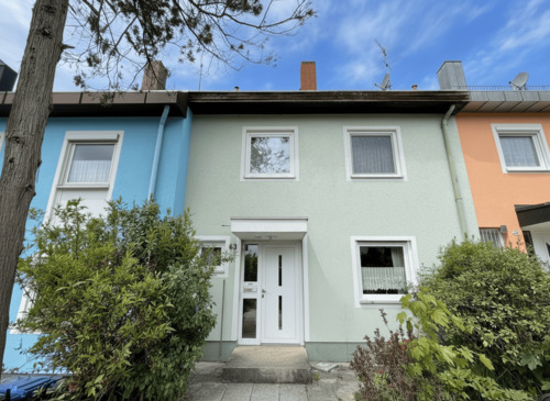 RMH Fuerth Burgfarrnbach.png - Gepflegtes Reihenmittelhaus mit ausgebautem Dachgeschoss in Fürth-Burgfarrnbach