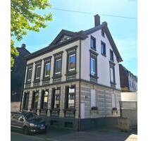 Hell, stilvoll, modern mit Stuck! Renovierte 3-Zimmer-Wohnung - Wuppertal Barmen