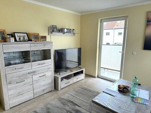 Wohnzimmer - 2 Zimmer Etagenwohnung zum Kaufen in Güstrow