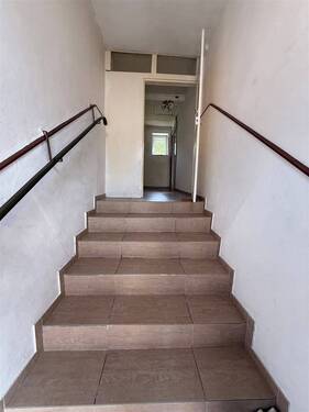Treppeneingang - 4 Zimmer Einfamilienhaus in Illingen