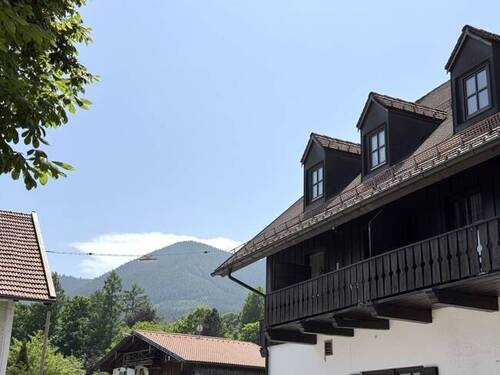 Ostansicht mit Blick in die Berge - Etagenwohnung mit 51,10 m² in Bad Kohlgrub zum Kaufen