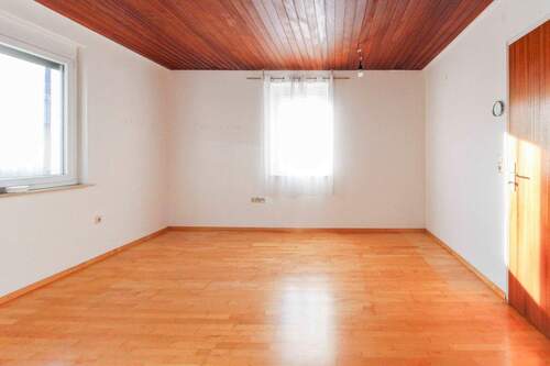 Esszimmer EG - 9 Zimmer Einfamilienhaus in Erligheim